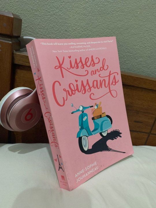 Kisses%20and%20Croissants%20Novel%20by%20Anne-Sophie%20Jouhanneau%20-%20Image%203