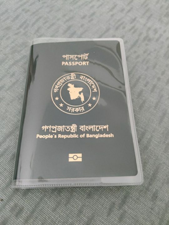 Clear%20Plastic%20Passport%20Protector%20Cover%20with%203%20Pieces%20Set%20-%20Image%204