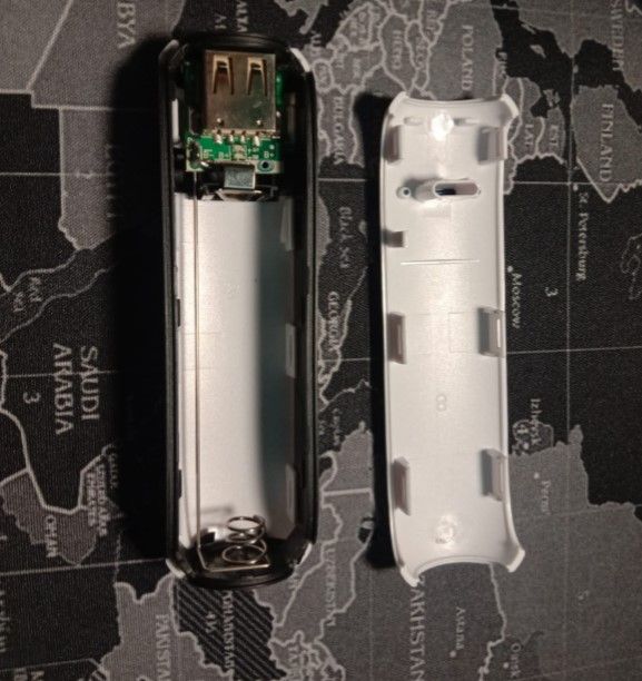 New%20Samsung%20Mini%20Power%20Bank%20Casing%20With%20Circuit%20(1%20Cell%2018650%20Battery%20Casing)%20-%20Image%207