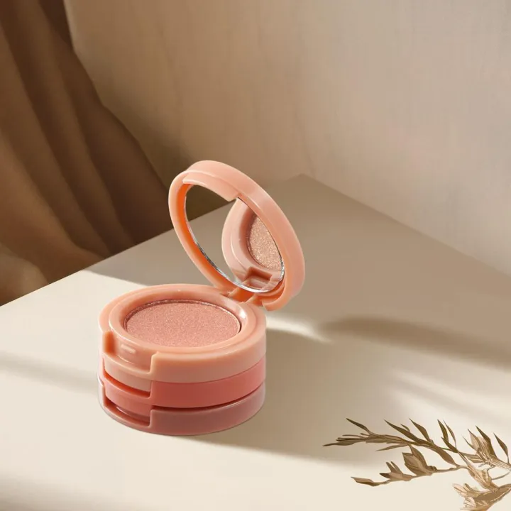 3%20In%201%20Matte%20Highlighter%20Blush%20Palette%20Pearly%20Blush%20Shiny%20Eyeshadow%20Multifunctional%20Face%20Makeup%20Palette%20Female%20Cosmetics%20-%20Image%204