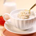 Qingyi Australian oatmeal canned processed nutritious breakfast ready-to-eat drink pure cereal meal replacement satiety food. 