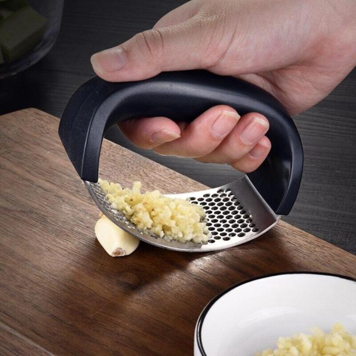 Stainless Garlic Press Household Press Squeezer Manual Gralic Press Device Handheld Ginger Garlic Tools Kitchen Accessories