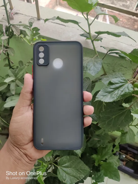 matte%20back%20cover%20for%20tecno%20spark%206%20go%20-%20Image%203