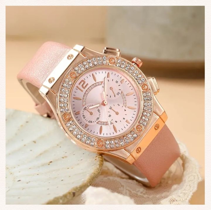Ladies%20Fashion%20Watch%20Set%20-%20Retro%20Quartz%20Watch%20&%20Bracelet%20Combo%20for%20Women%20and%20Girls%20Elegant%20Luxury%20Women%20Watch%20-%20Image%205