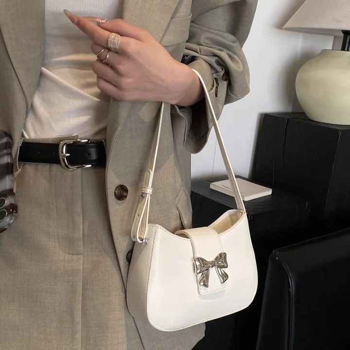 This%20year's%20popular%20bow%20handbag%20bag%20women's%202024%20spring%20and%20summer%20new%20fashion%20foreign%20shoulder%20armpit%20small%20square%20bag%20-%20Image%204