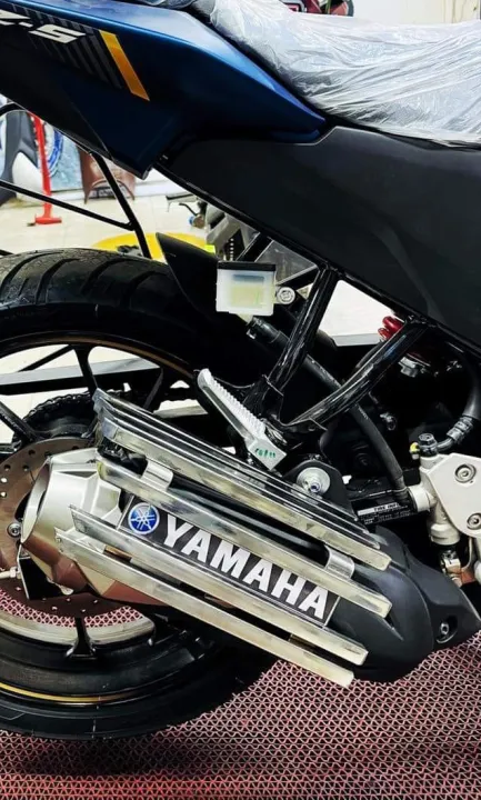 Yamaha%20FZ-S%20V2/V3%20silencer%20guard%20stainless%20still%20BOX%20padani%20silencer%20cover%20-%20Image%202