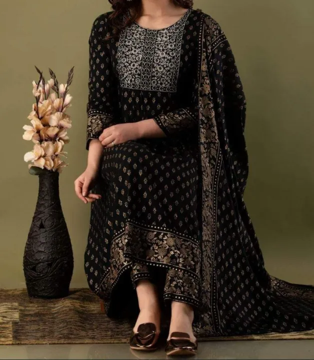 Exclusive%20Cotton%20Unstitched%20Skin%20Print%20High%20Quality%20Three%20Piece%20For%20Women%20-%20Image%202