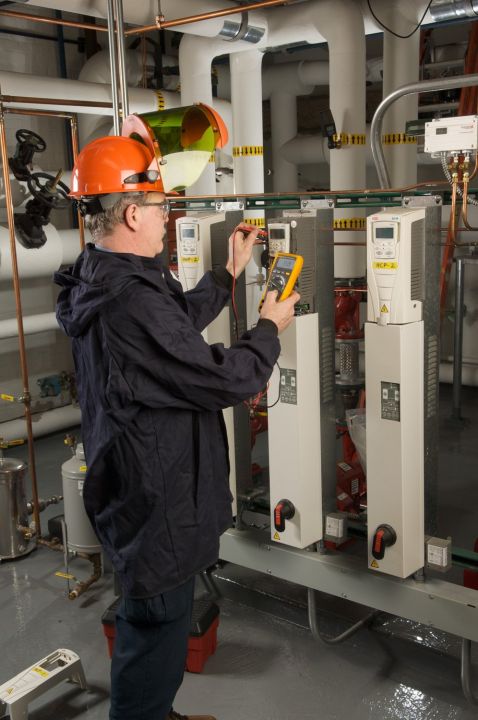 Fluke%20179%20TRMS%20Digital%20Multimeter%20with%20temperature%20readings%20-%20Image%205