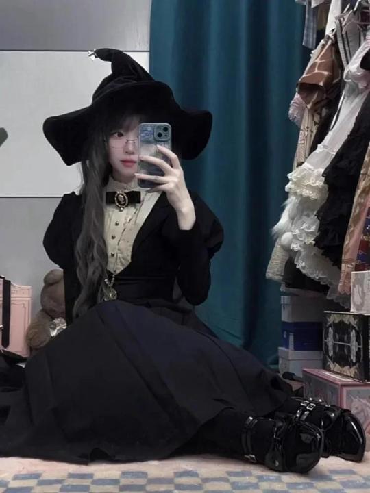 2024%20New%20Gothic%20Punk%20Dark%20Style%20Lolita%20Women's%20Dress%20Harajuku%20Vintage%20Black%20Long%20Bubble%20Sleeve%20Waist%20Cinched%20Dress%20Autumn%20Winter%20-%20Image%204