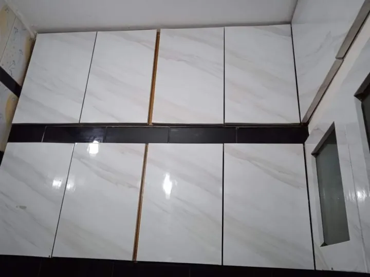 300x60cm%20%20White%20%20Marble%20Vinyl%20Contact%20Paper%20Decorative%20Self%20Adhesive%20Shelf%20Liner%20Waterproof%20Wallpaper%20Removable%20Peel%20and%20Stick%20Vinyl%20Size%20:%20120''%20x%2024''%20inches%20-%20Image%204