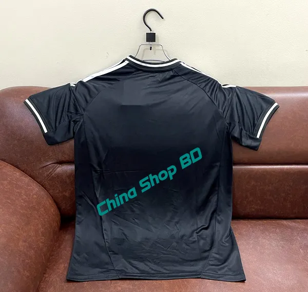 Real%20Madrid%2025-26%20Black%20Jersey%20for%20man%20Half%20Sleeve%20-%20Image%203