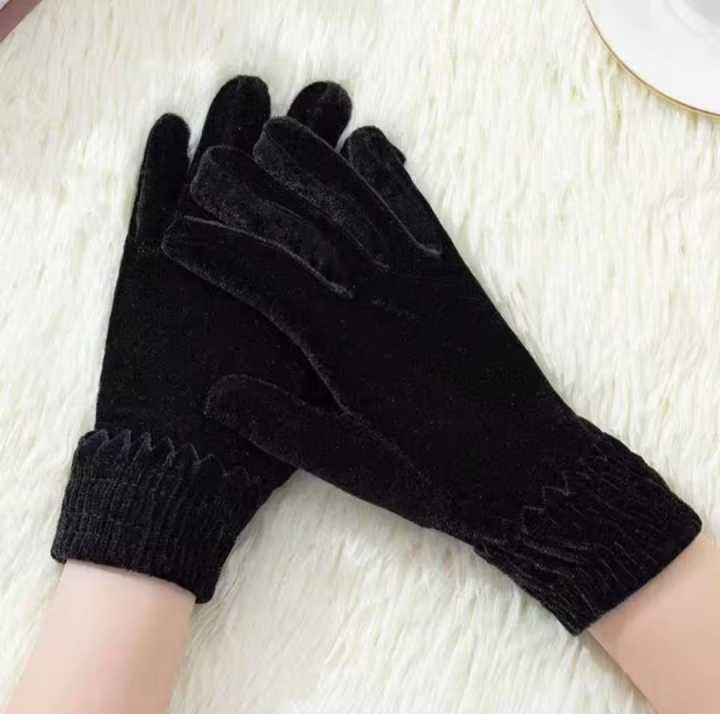 Super%20Stylish%20Velvet%20Hand%20Gloves%20For%20Women%20-%20Image%205