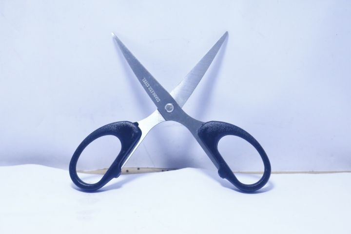 Stationery%20Stainless%20Steel%20Scissors%20Kachi%205%20Inch%20Black%20-%20Image%202