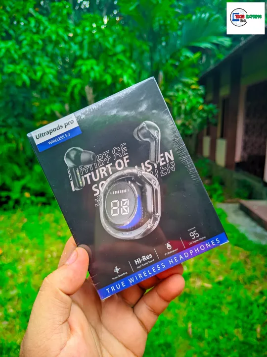 Ultrapod%20Pro%20True%20Wireless%20Earbuds%20with%20Display%20Transparent%20Design,%20Bluetooth%205.3%20Waterproof%20-%20Image%206