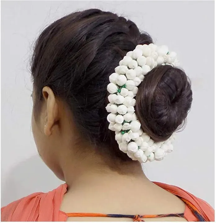 GoDazzl%20Hair%20Gajra%20in%20Artificial%20Jasmine%20Mogra%20Flower,%20Garland%20Juda%20Decoration%20Phool%20Gazra%20for%20Women,%20Juda%20Bun%20Realistic%20Hair%20Accessory%20for%20Girls%20(Long,%20Pack%20of%202)%20-%20Image%204