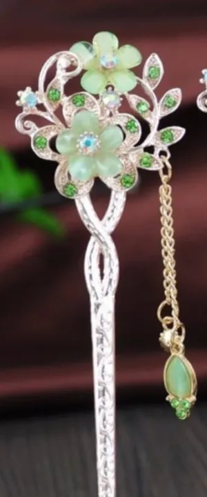 Women%20Girls%20Flower%20Hair%20stick/Hair%20pin%20with%20Crystal%20Tassle%20Chain%20Flower%20by%20Zayan%20fashion%20-%20Image%203