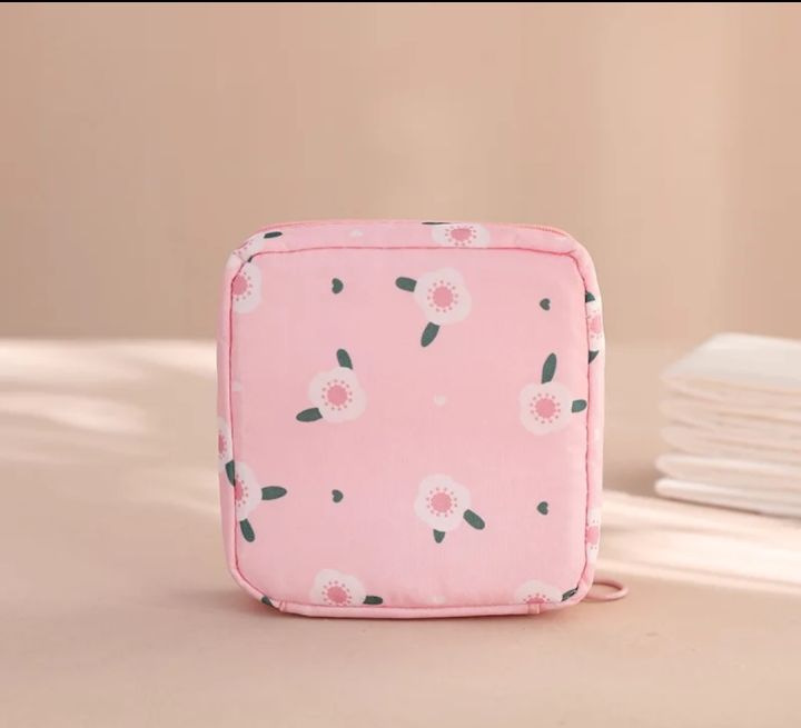 Girls%20Portable%20Sanitary%20Napkin%20Bag%20/%20Waterproof%20Makeup%20Storage%20Bag%20/%20Jewelry%20Organizer%20Pouch%20-%20Image%205