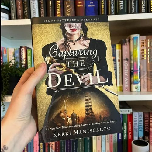 Capturing%20the%20Devil%20%20(%20%20Stalking%20Jack%20the%20Ripper%20#4%20%20)%20%20%20(%20%20Book%20by%20Kerri%20Maniscalco%20%20)%20%20%20(%20%20Premium%20Paper%20and%20Matte%20Cover%20%20)%20-%20Image%202