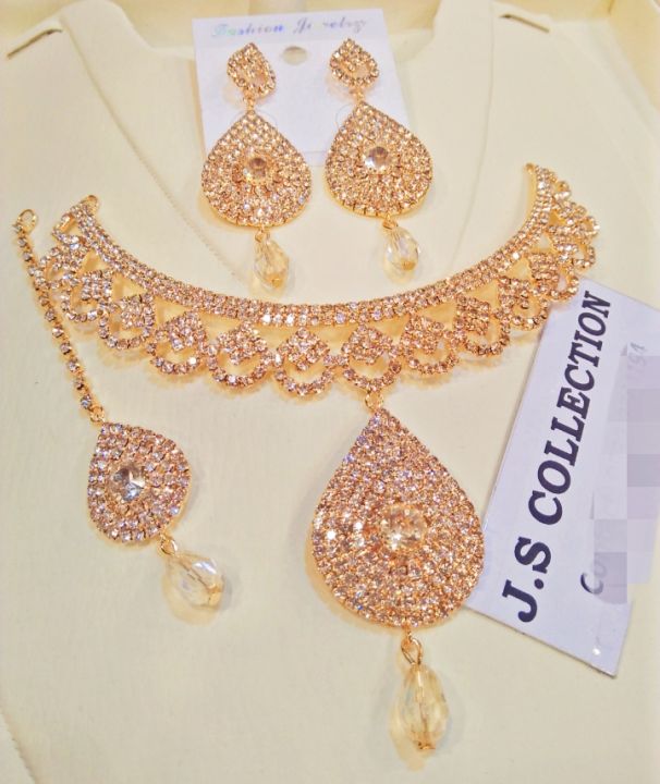 New Jewellery Collection Golden Crystal Girls Jewellery Set With Tika Bunda Long Lasting Polish For Women Trendy Fashion001