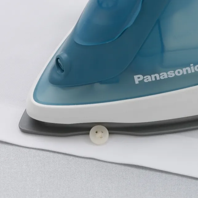 Panasonic%20NI-S430%20Powerful%20Steam%20Iron%20with%20Titanium%20Soleplate%20-%20Image%207