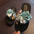 Summer new non-slip children's flip-flops girls fashion beach shoes pinch sandals female flowers slippers women wear.
