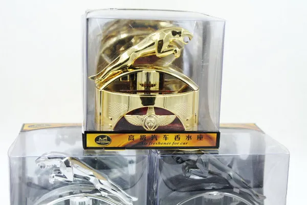 Leopard%20Dashboard%20car%20perfume%20-%20Image%204
