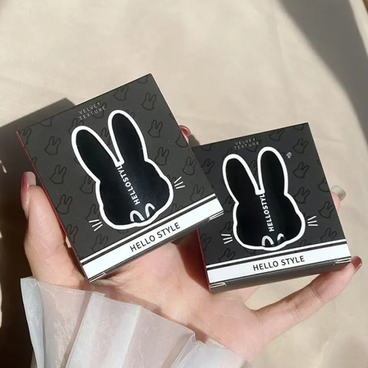 Punk%20Gothic%20Black%20Lipstick%20Waterproof%20Velvet%20Matte%20Lipstick%20Long%20Lasting%20Pigment%20Black%20Women%20Luxury%20Halloween%20Party%20Lips%20Makeup%20-%20Image%206