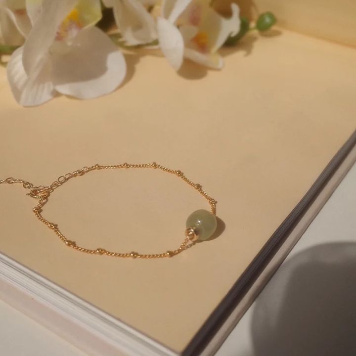 Classic Pearl Bracelet for Women with Elegant Design And Luminous Luster Perfect for Wedding Engagement Prom Birthday Anniversary Party Gift