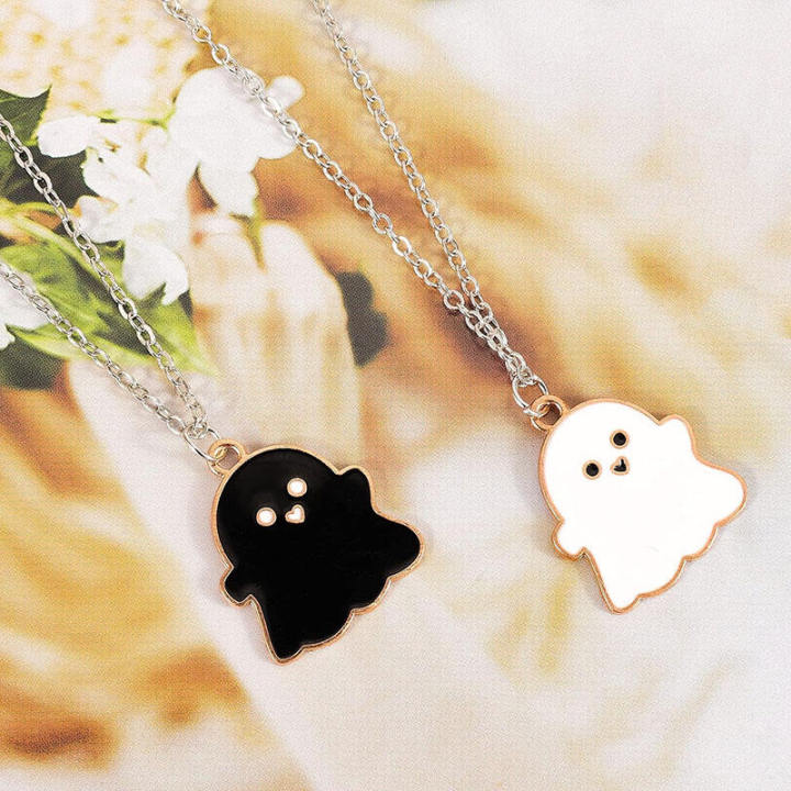 Fashion%20Black%20White%20Ghosts%20Couples%20Necklaces%20for%20Women%20Men%20Cute%20Cartoon%20Lovely%20Charm%20Pendant%20Friendship%20Necklace%20Halloween%20Jewelry%20Gift%20-%20Image%207
