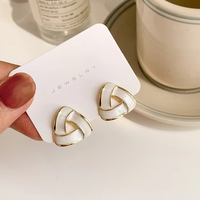 Retro%20Hong%20Kong%20style%20earrings%20triangle%20drop%20glaze%20French%20temperament%20high-end%20sense%20earrings%20-%20Image%203