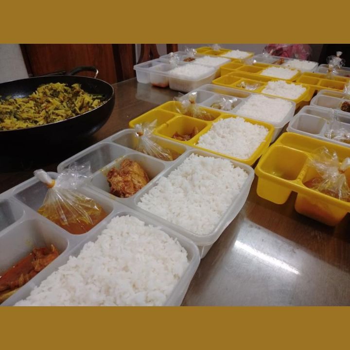 Plastic%204%20Dividers%20Lunch%20Box,%20Economy%20OFFICE%20Lunch%20Box,%20Jaime%204G%20Lunch%20Box,%20Lunch%20Box%204%20Compartment,%20Plastic%20Tiffin%20Lunch%20Box%20-%20Image%206