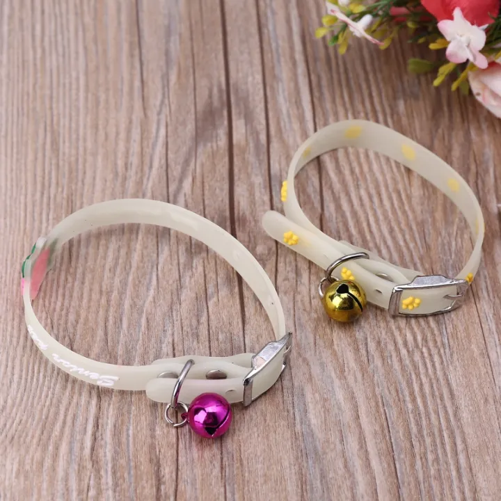 Glow%20at%20Night%20Dogs%20Cats%20Adjustable%20Necklace%20Pet%20Glowing%20Collars%20with%20Bells%20Safety%20Night%20Walking%20Luminous%20Collar%20Supplies%20B03E%20-%20Image%203