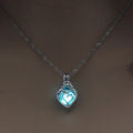 (New)Glow in the Dark Fahion Women Love Heart-haped Hollow Pendant Chain Necklace.