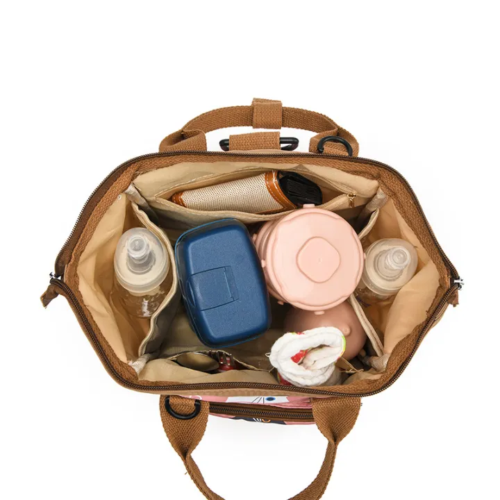 New%20Changing%20Bag,%20Multifunctional%20Handbag,%20Water-repellent%20Mother%20and%20Baby%20Bag,%20Large%20Capacity%20Baby%20Food%20Bag,%20Bao%20Ma%20Walking%20Baby%20Bag%20-%20Image%204