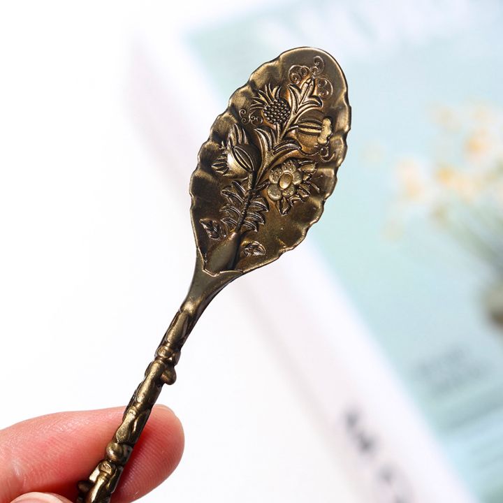Carved%20Flower%20Crystal%20Stone%20Long%20Handle%20Coffee%20Spoon%20Teaspoon%20Irregular%20Retro%20Crystal%20Mini%20Ice%20Cream%20Spoon%20Decorative%20-%20Image%202