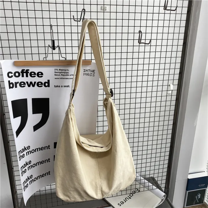 Idle%20Style%20Washed%20Canvas%20Bag%20Women's%20Large-Capacity%20Crossbody%20Bag%20Artistic%20Youth%20Shoulder%20Bag%20Japanese%20and%20Korean%20Simple%20Tote%20Bag%20-%20Image%206