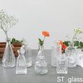 Fresh and simple small mouth vase, glass vase, fresh flowers, dried flowers, water vase, living room, home office, decorative ornaments. 