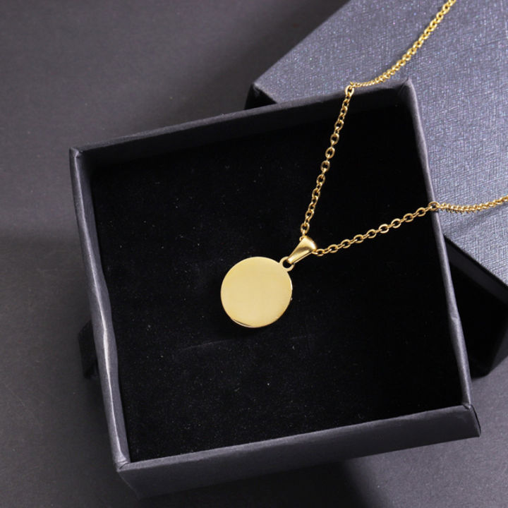 Minimalist%20Initial%20Enamel%20White%20A-Z%20Pendant%20Letter%20Alphabet%20Pendant%20Necklace%20Nicle%20-%20Image%205
