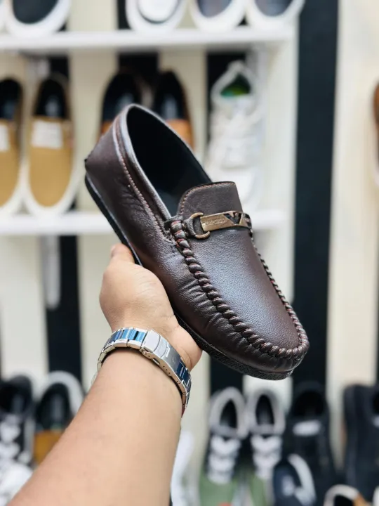 Loafer%20Styles'%20Rubber%20Sole%20Water-Proof%20and%20Wind-Proof%20Low%20Top%20Shoes%20For%20Men%20-%20Comfortable%20All%20Seasons%20-%20Image%203