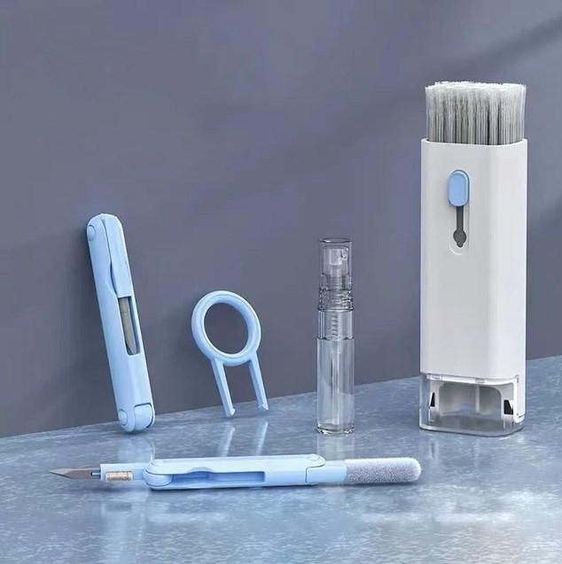 RAISA%20Multifunctional%20Cleaning%20Kit%20Clean%20Your%20Electronics%20with%20Ease%20Keyboard%20and%20Earphone%20Cleaning%20Tools%20with%20Keycap%20Puller%207in%201%20-%20Image%2010