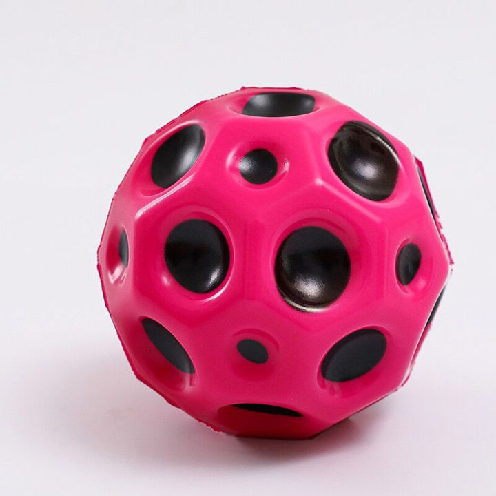 %E3%80%903C%20VictoryEagle%E3%80%91Kids%20Bouncy%20Ball%20Useful%20Hole%20Ball%20Soft%20Bouncy%20Ball%20Anti-fall%20Moon%20Porous%20Toy%20Ergonomic%20Design%20-%20Image%203