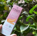 Pond's BB+ Cream Instant Spot Coverage Light Makeup Glow Lvory 30g.