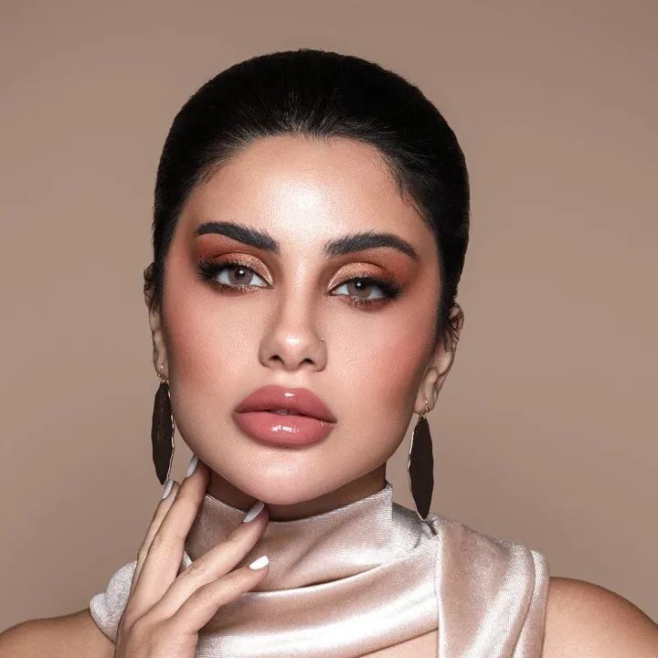 BELLA%20COLOR%20CONTACT%20LENSES%20with%20kit%20box%20FREE%20B17%20Bella%20Elite%20Wild%20Honey%20Bella%20Elite%20Series%20-%20Image%204