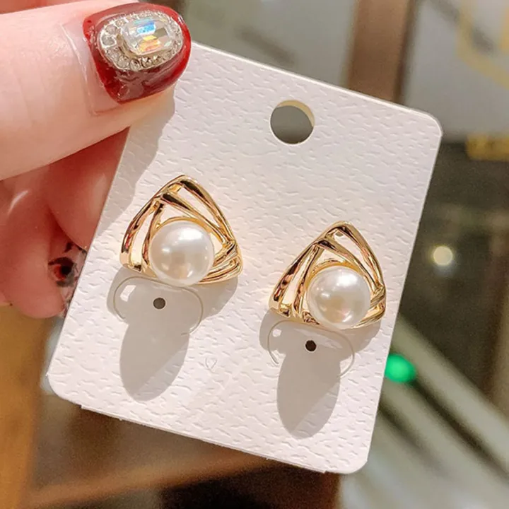 Trendy%20Fashionable%20Zinc%20Alloy%20Pearl%20Stud%20Earrings%20for%20Girls%20Simple%20Stylish%20-%20Earring%20for%20Women%20New%20Collection%20-%20Ear%20ring%20for%20Girls%20Simple%20Top%20-%20Image%202