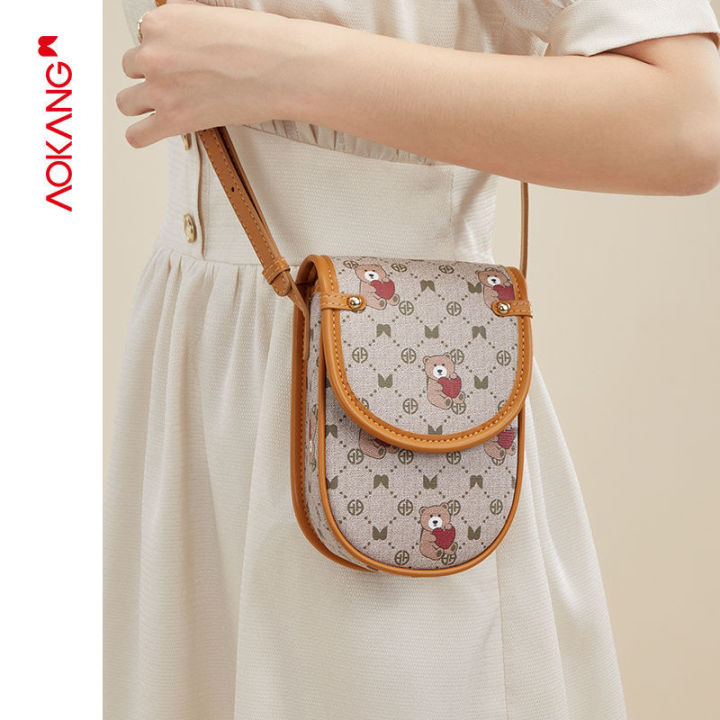 Aokang%20Bag%20Women's%20Bag2022New%20Popular%20Niche%20French%20Bear%20Good-looking%20Female%20Crossbody%20All-Matching%20Bag%20-%20Image%205
