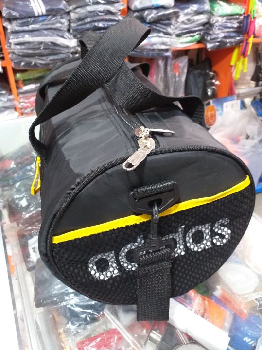 Gym%20Bag%20With%20Extra%20Chamber%20for%20shoes%20-%20Black%20-%20Image%207