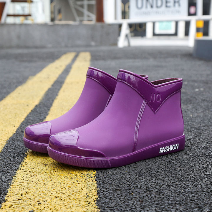 G%20fashion%20rain%20boots%20women's%20trend%20short%20water%20shoes%20for%20four%20seasons%20wear%20work%20shoes%20Korean%20version%20of%20the%20medium%20non-slip%20wear-resistant%20rain%20boots%20-%20Image%204