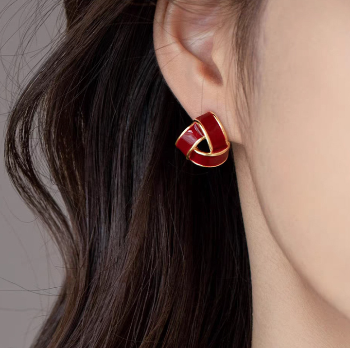 Retro%20Hong%20Kong%20style%20earrings%20triangle%20drop%20glaze%20French%20temperament%20high-end%20sense%20earrings%20-%20Image%207