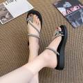 Platform Rhinestone Bowknot Toe Ring Slippers Women's Summer Outerwear 2024 New All-Matching Slippers Stylish Beach Sandals. 