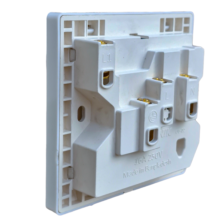 Anik%20Electrical%20multi%20socket,%20wall%20sockets/multi%206%20pin%20plug%20socket%20with%20switch%20-%20Image%208